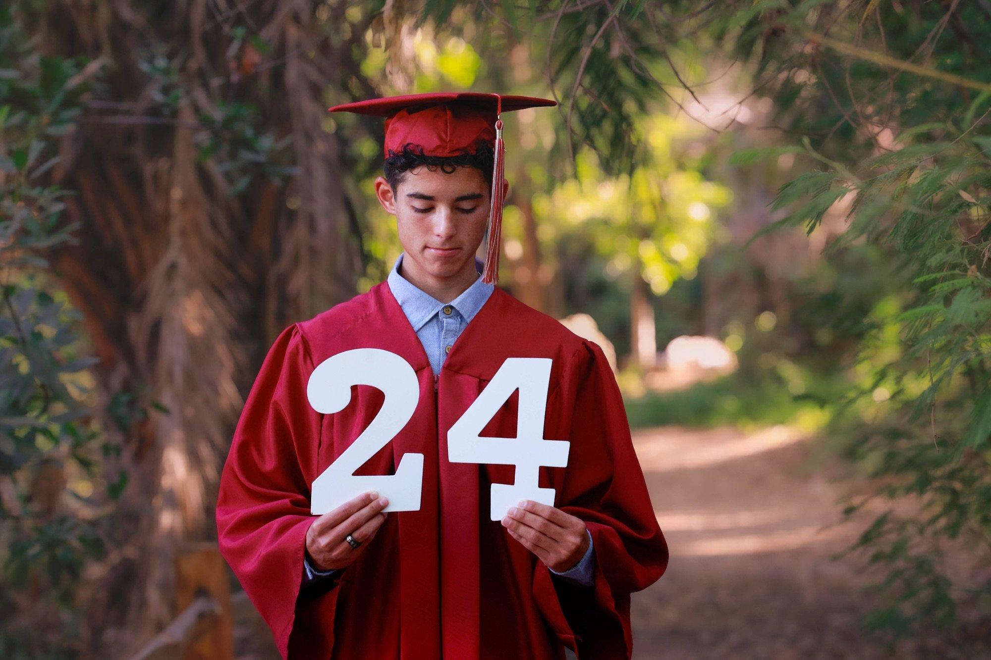 carousel-hero-element image-0